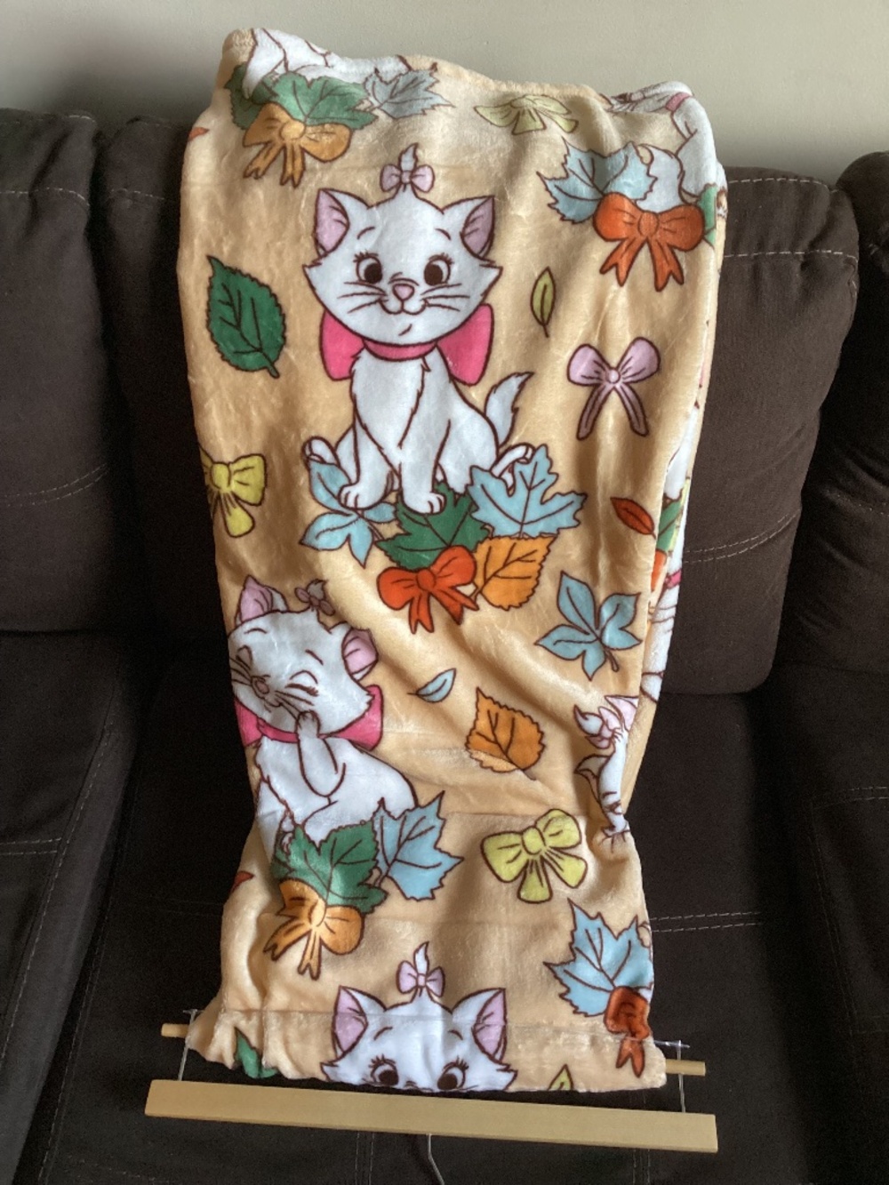 New Disney Aristocats Fall Throw